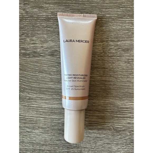 Laura Mercier Tinted Moisturizer Light Revealer SPF 25 - 5N1 WALNUT - NWOB NEW - Picture 1 of 1